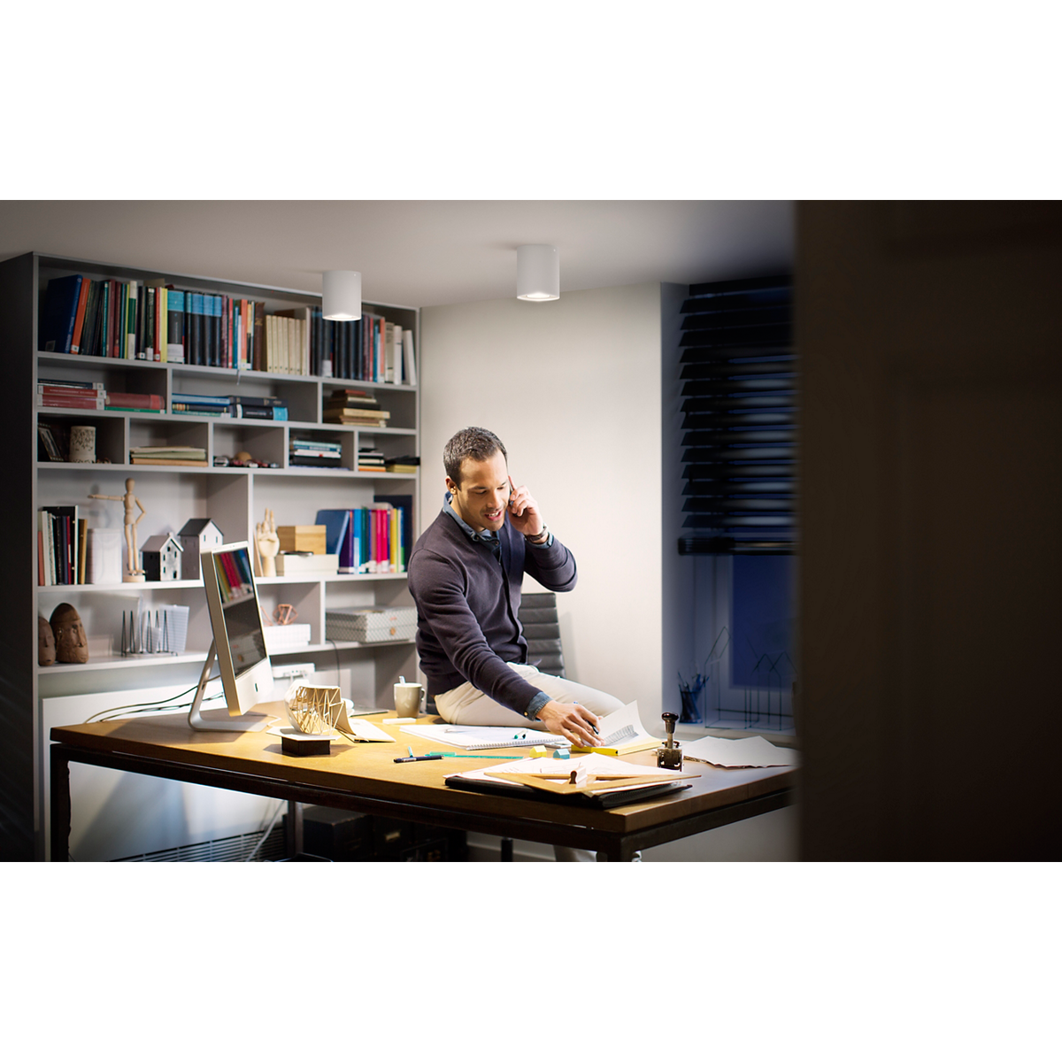 Philips PILLAR HUE single wit