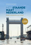 Alk Met staande mast door