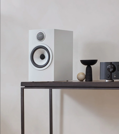 Bowers & Wilkins 706S3 wit luidspreker